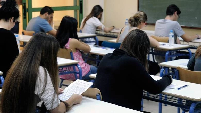 Τελικά οι πανελλαδικές εξετάσεις αποτελούν παρελθόν; – Δήλωση-βόμβα από τον Γαβρόγλου